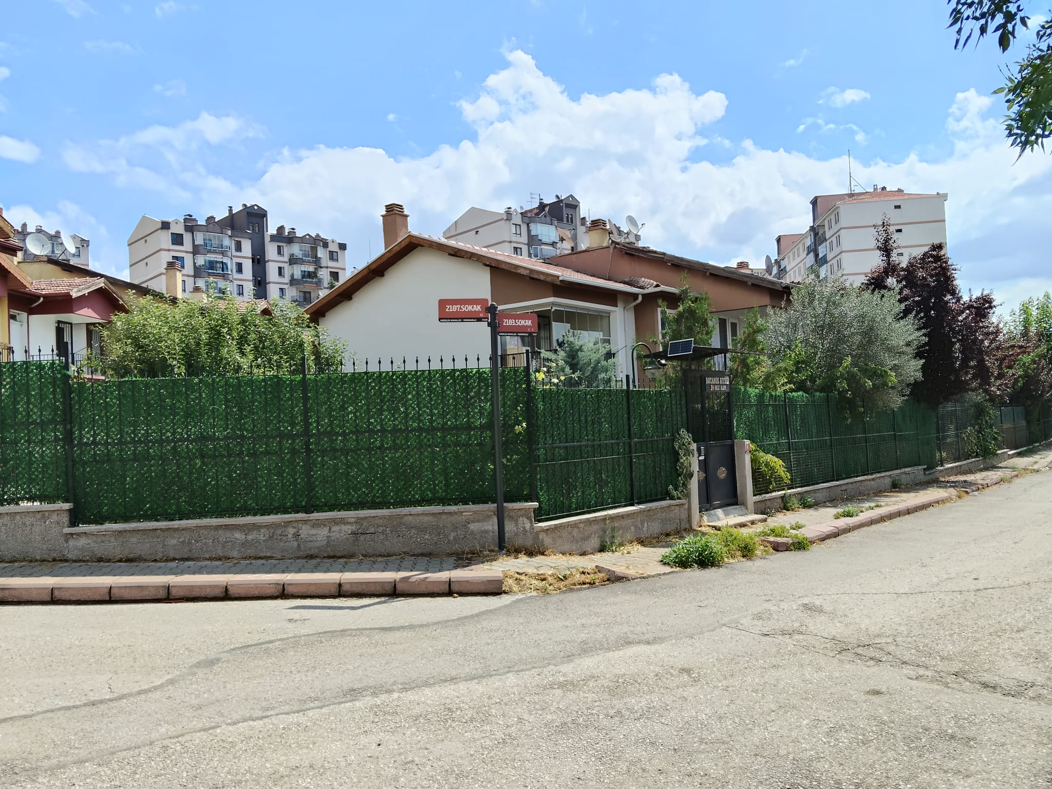 Batıkent'te Atlantis AVM Yakını Geniş Bahçeli 4+2 Köşe Tripleks